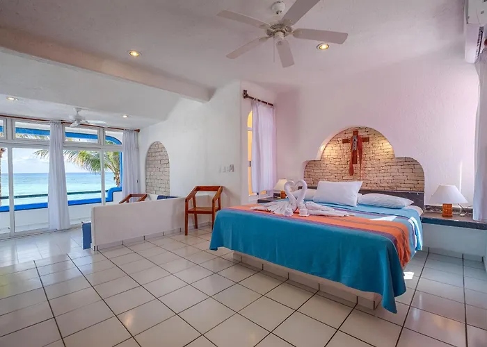 Hotel Del Sol Beachfront