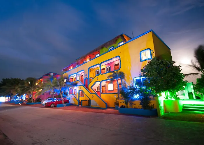 Del Sol Beachfront Hotel