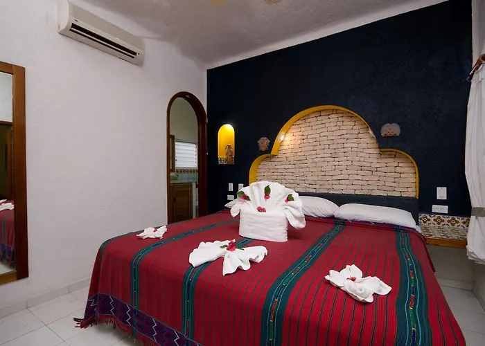 Del Sol Beachfront Hotel 2*