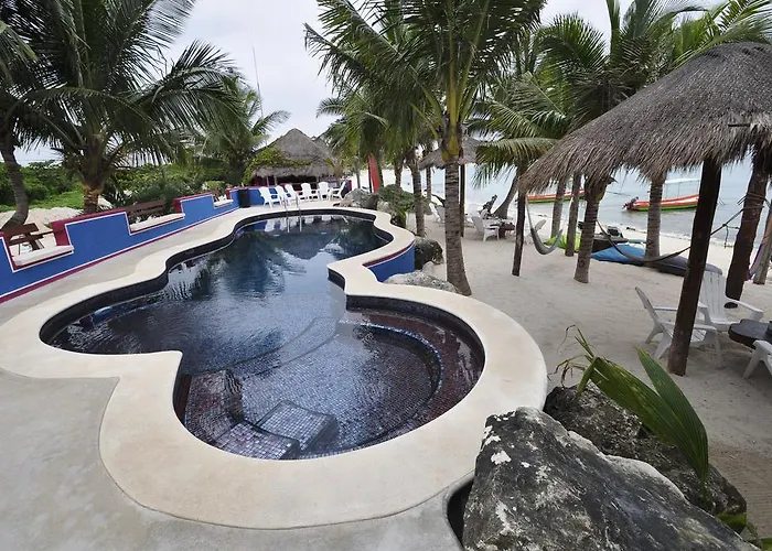 Del Sol Beachfront Hotel