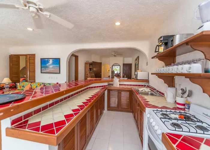 Del Sol Beachfront 2*