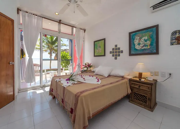 Hotel Del Sol Beachfront 2*