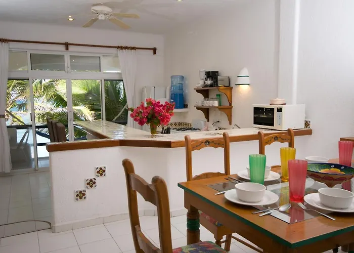 Hotel Del Sol Beachfront