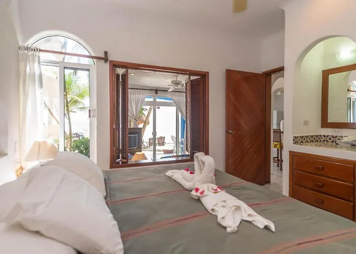 Hotel Del Sol Beachfront